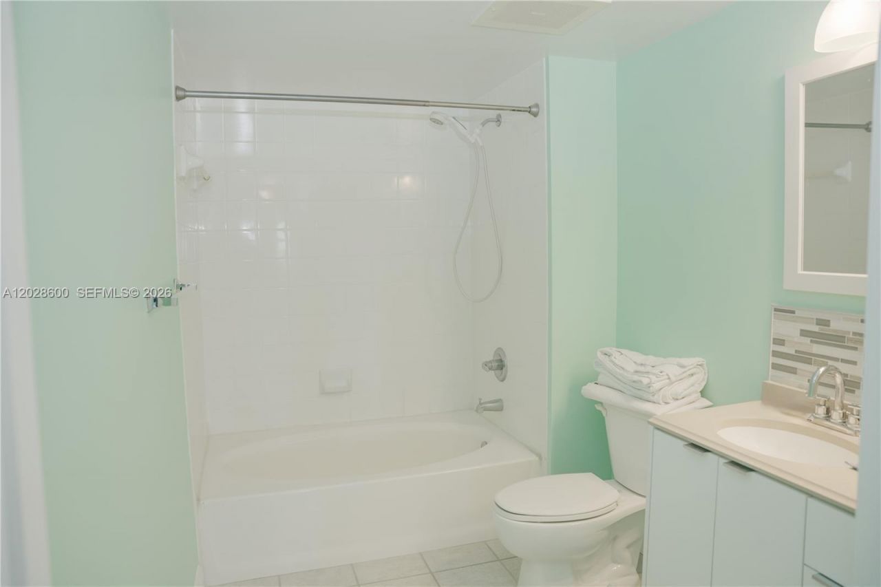 2665 SW 37th Ave , Unit 405, Miami, FL 33133 Photo