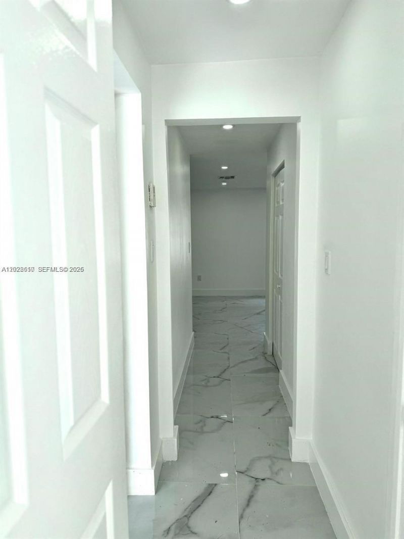 712 Hialeah Dr , Hialeah, FL 33010 Photo