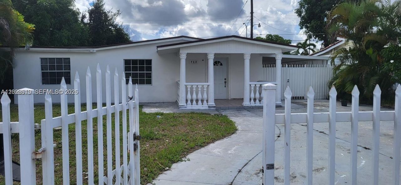 712 Hialeah Dr , Hialeah, FL 33010 Photo