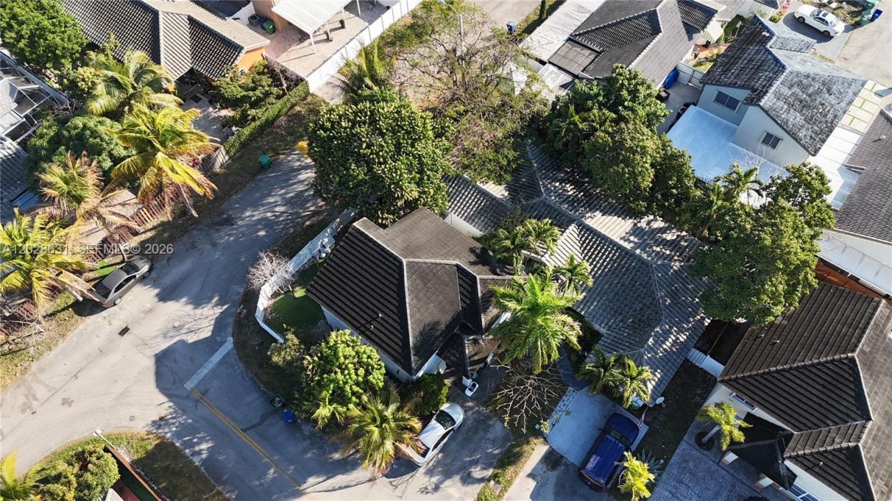 18499 NW 52nd Path , Miami Gardens, FL 33055 Photo