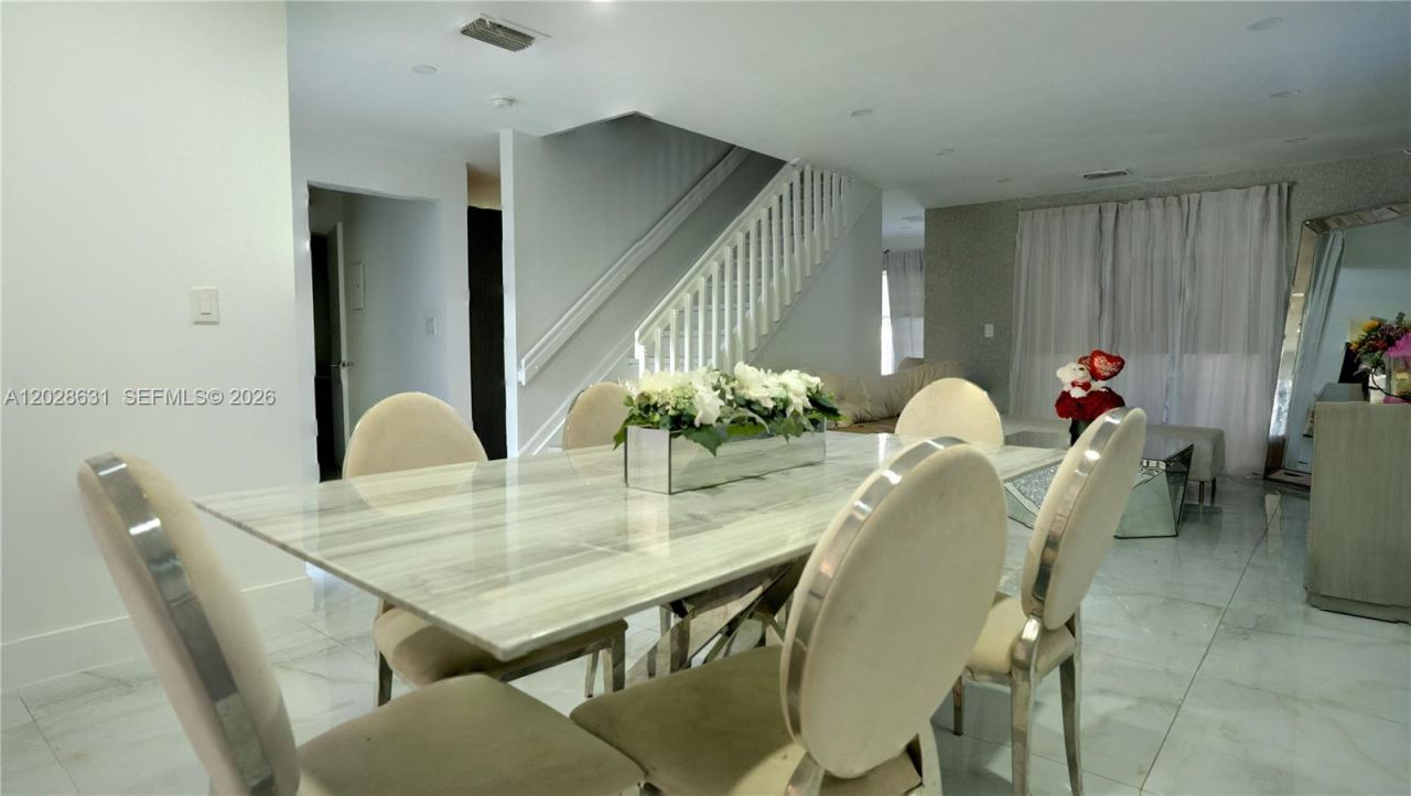 18499 NW 52nd Path , Miami Gardens, FL 33055 Photo