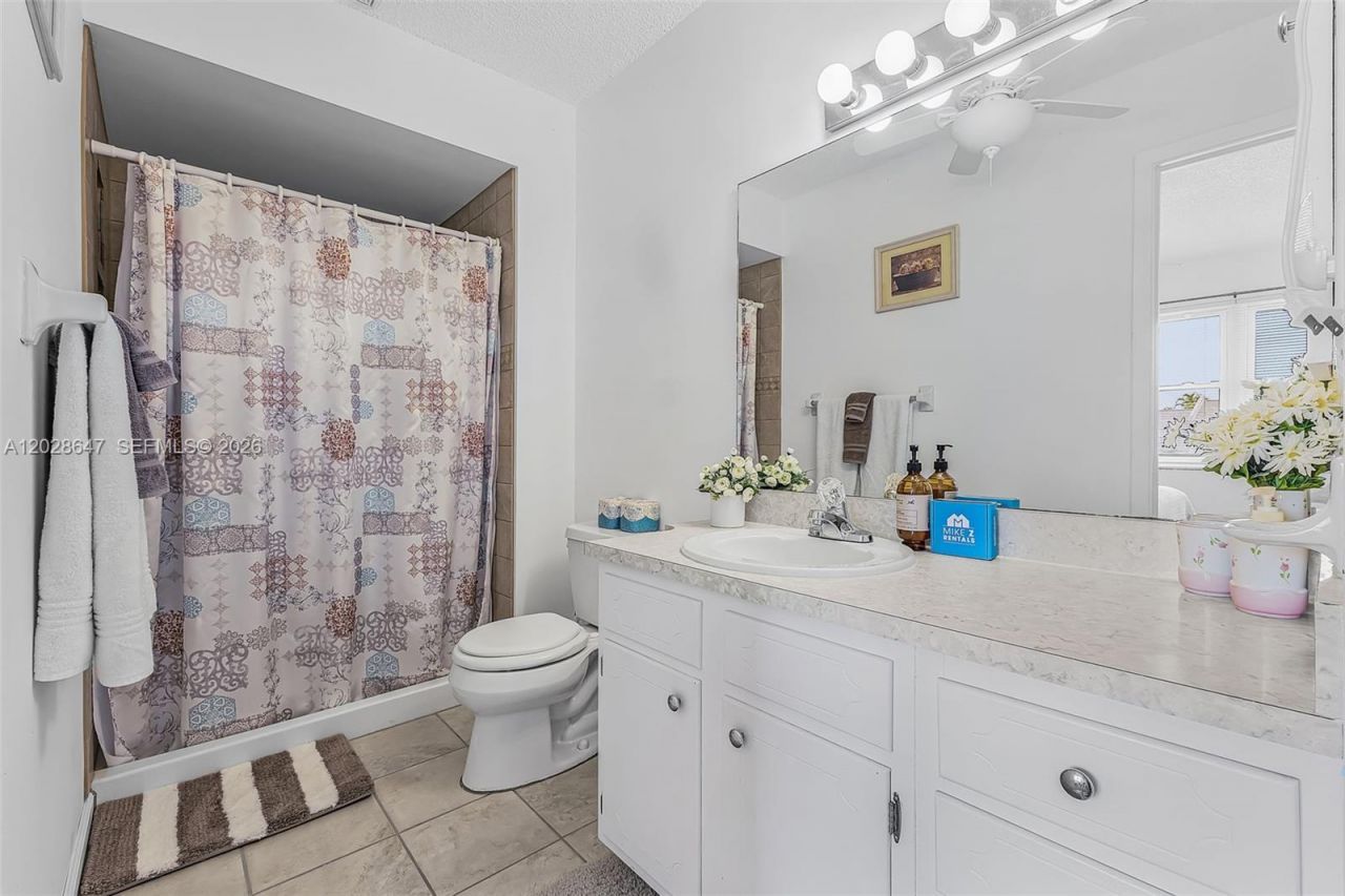 8 Watercolor Way, Naples, FL 34113 Photo
