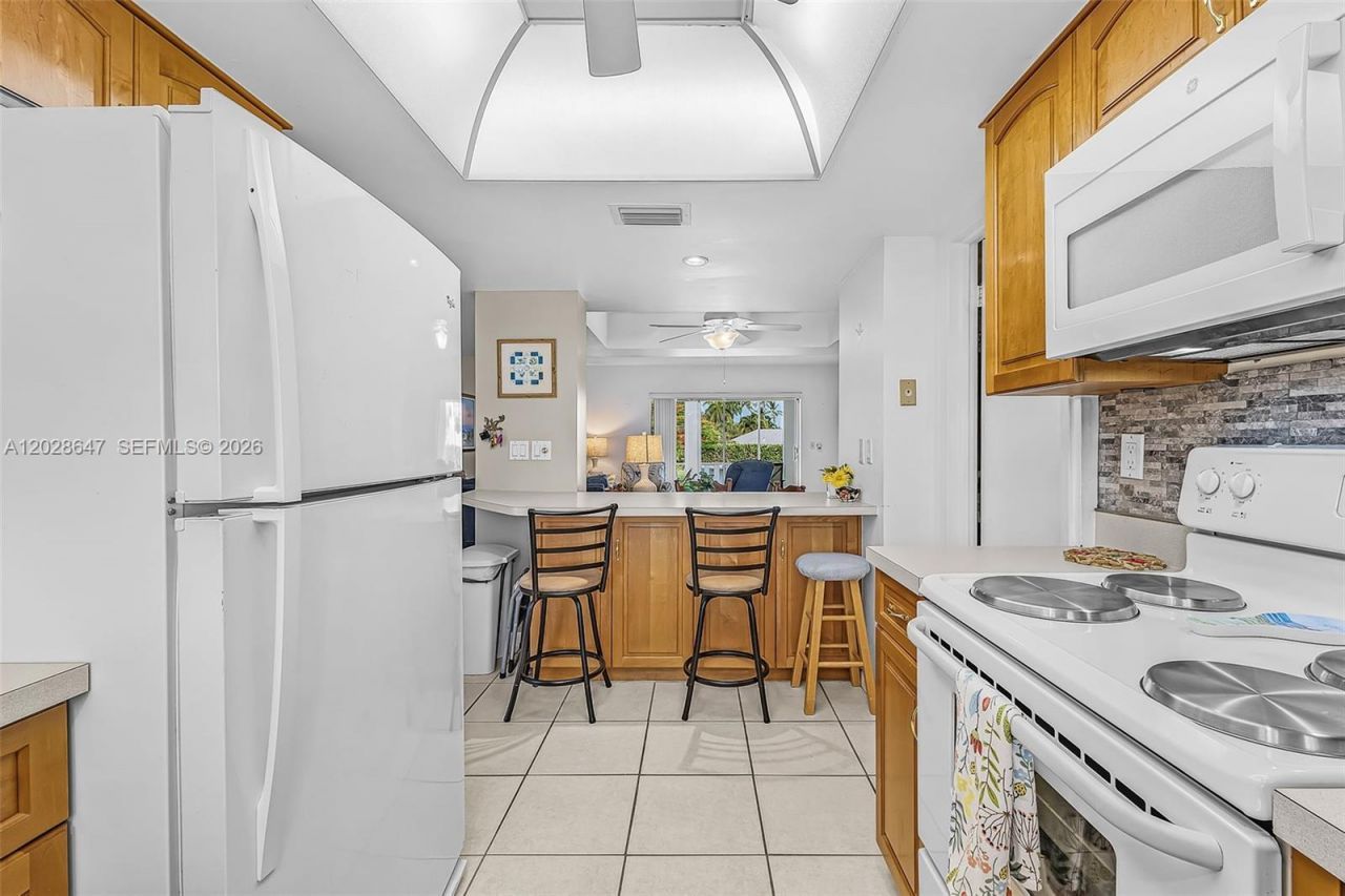 8 Watercolor Way, Naples, FL 34113 Photo