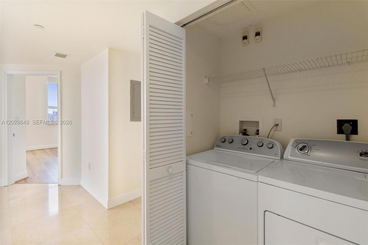 19501 W Country Club Dr, Unit 1009, Aventura, FL 33180 Photo