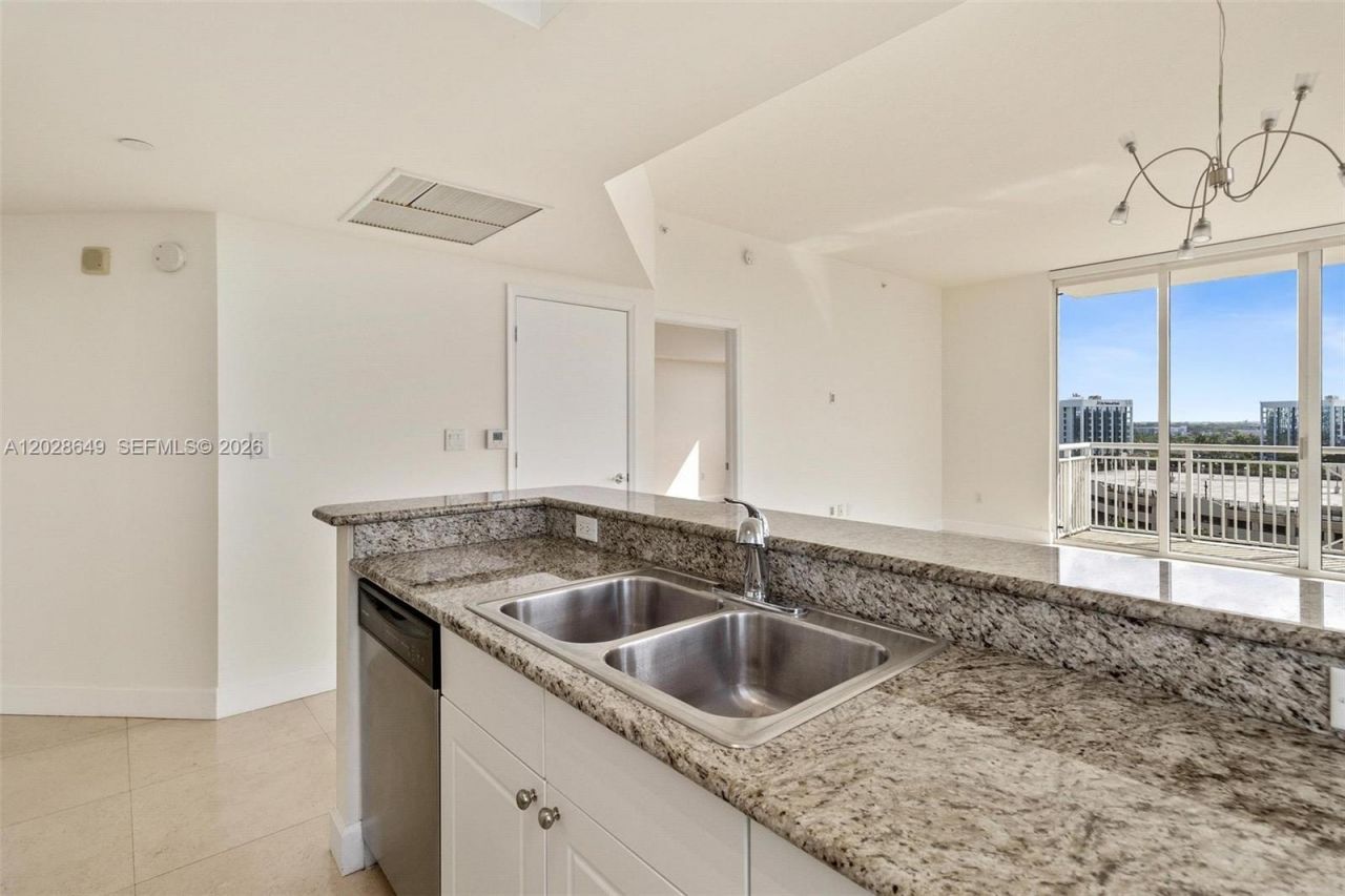 19501 W Country Club Dr, Unit 1009, Aventura, FL 33180 Photo