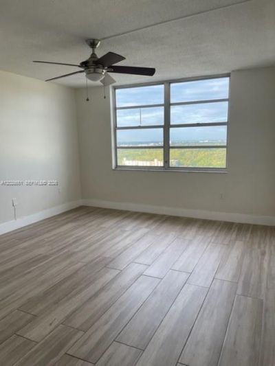 2750 NE 183rd St , Unit 2504, Aventura, FL 33160 Photo