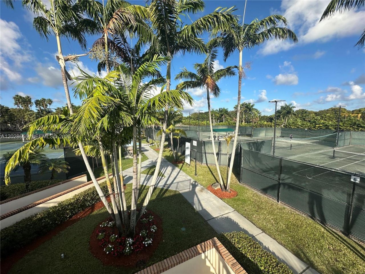 5733 NW 100th Ct, Unit 5733, Doral, FL 33178 Photo