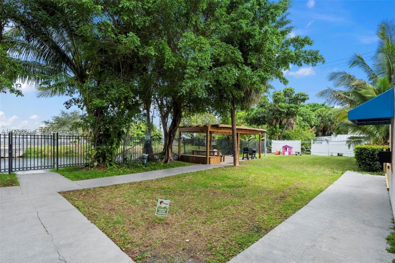 4335 NW South Tamiami Canal Dr , Unit 213, Miami, FL 33126 Photo