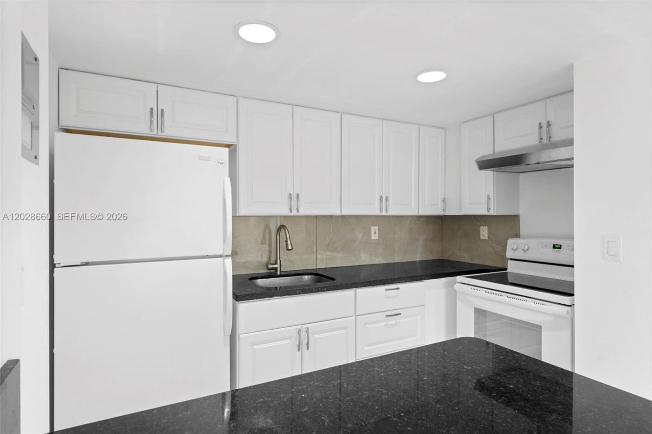 4335 NW South Tamiami Canal Dr , Unit 213, Miami, FL 33126 Photo