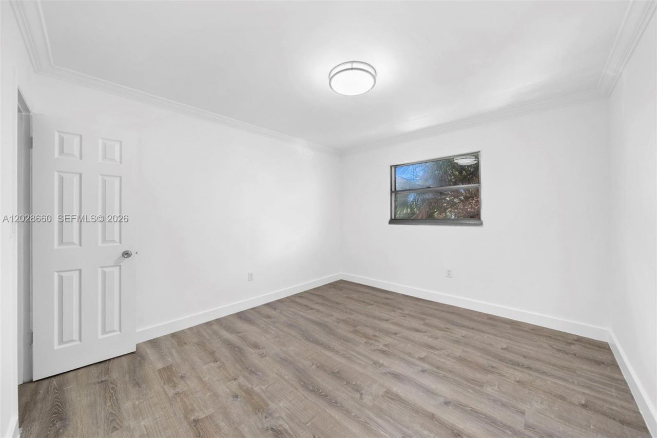 4335 NW South Tamiami Canal Dr , Unit 213, Miami, FL 33126 Photo