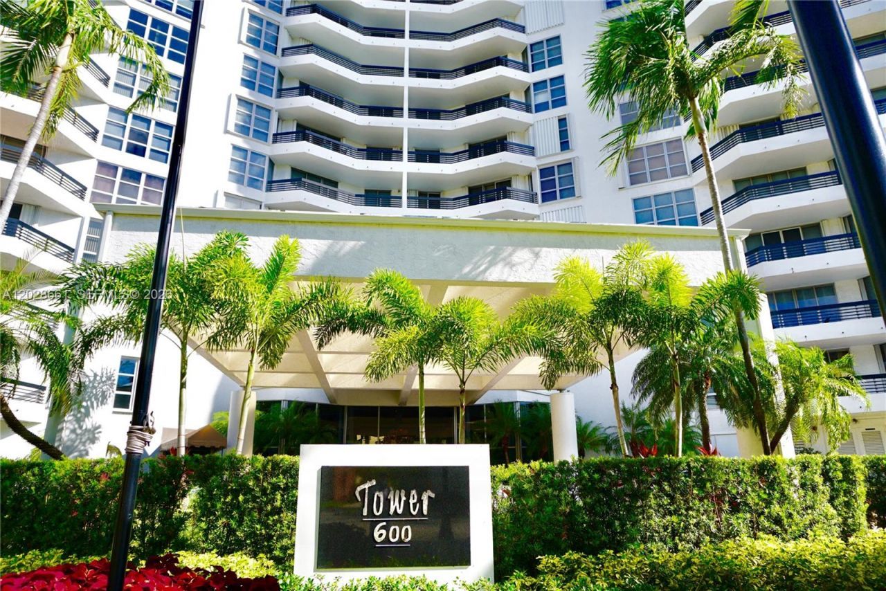 3400 NE 192nd St , Unit 606, Aventura, FL 33180 Photo