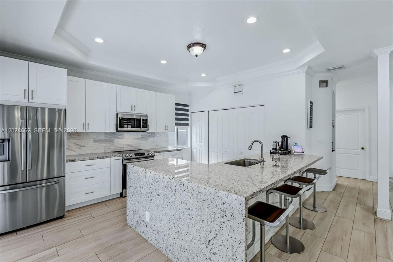 13370 SW 32nd St, Miramar, FL 33027 Photo