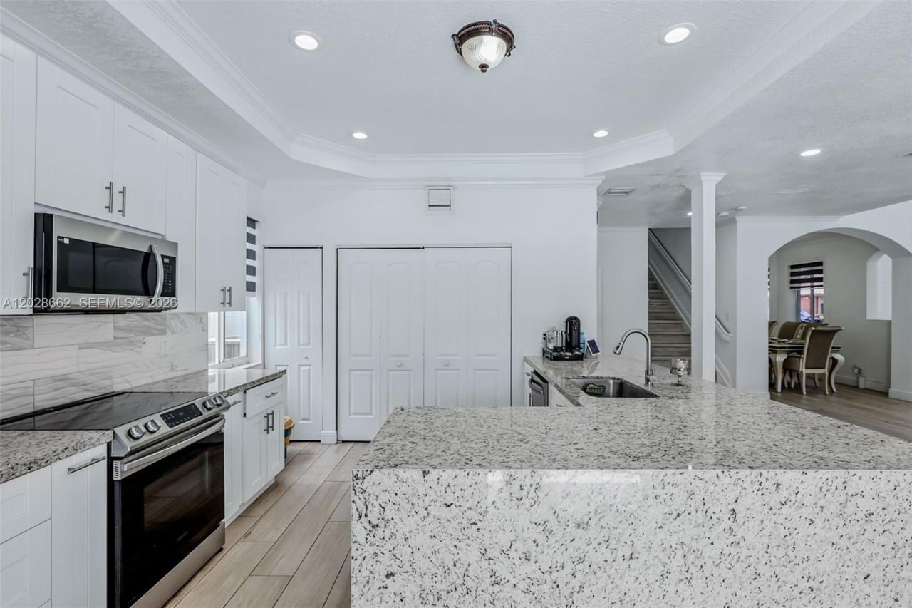 13370 SW 32nd St, Miramar, FL 33027 Photo