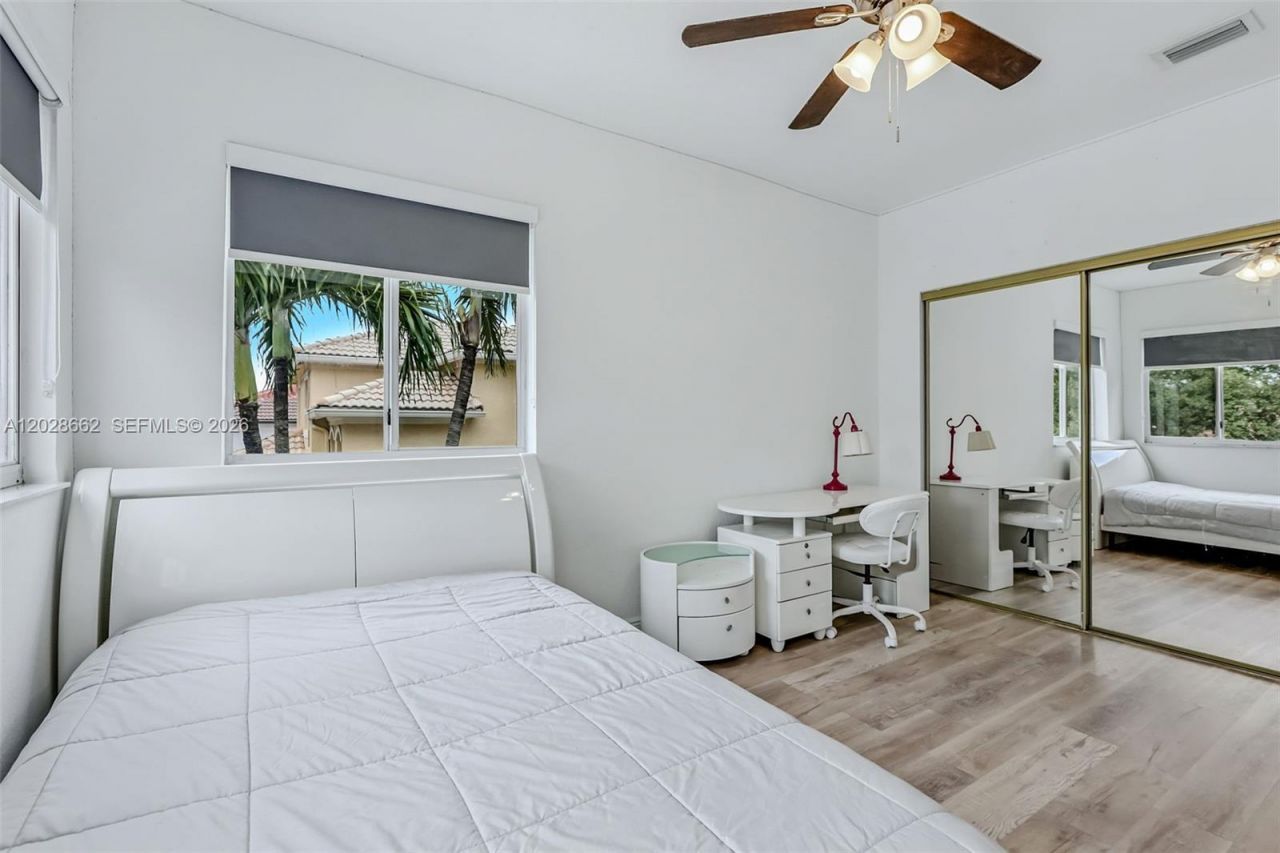 13370 SW 32nd St, Miramar, FL 33027 Photo