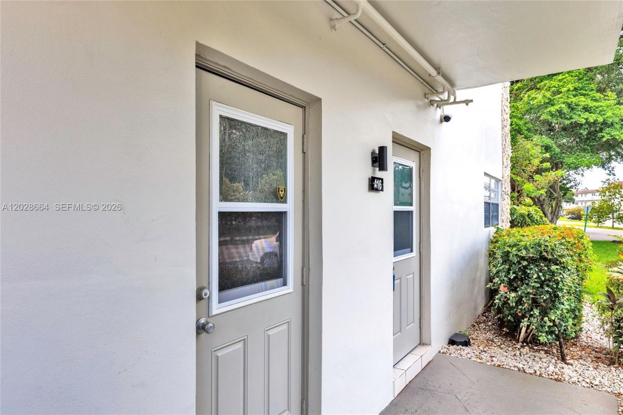 4805 NW 35th St , Unit 416, Lauderdale Lakes, FL 33319 Photo