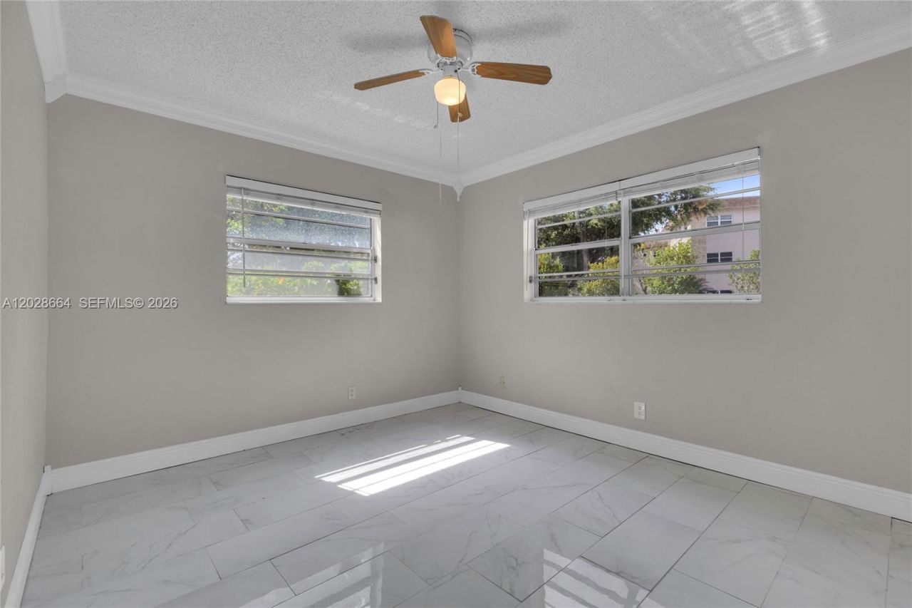 4805 NW 35th St , Unit 416, Lauderdale Lakes, FL 33319 Photo