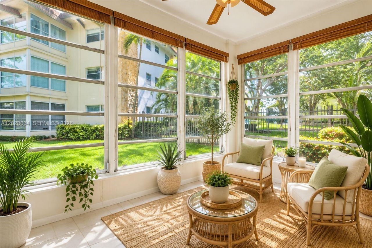 4805 NW 35th St, Unit 416, Lauderdale Lakes, FL 33319 Photo