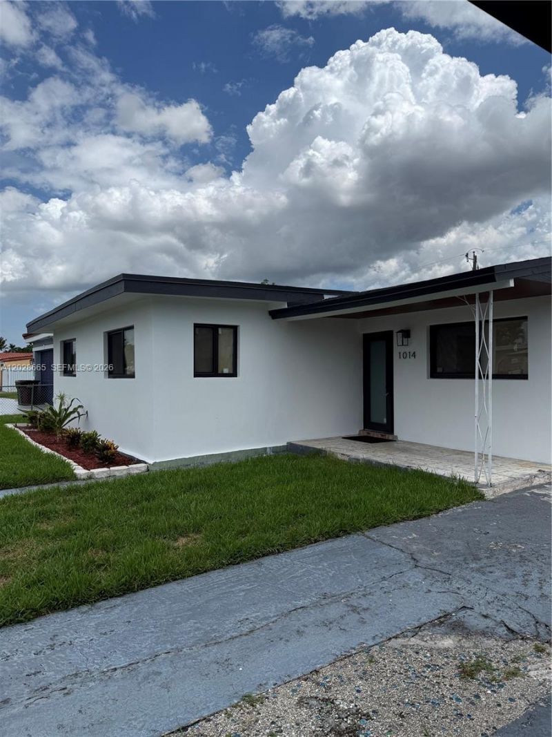 1014 W 66th St , Hialeah, FL 33012 Photo
