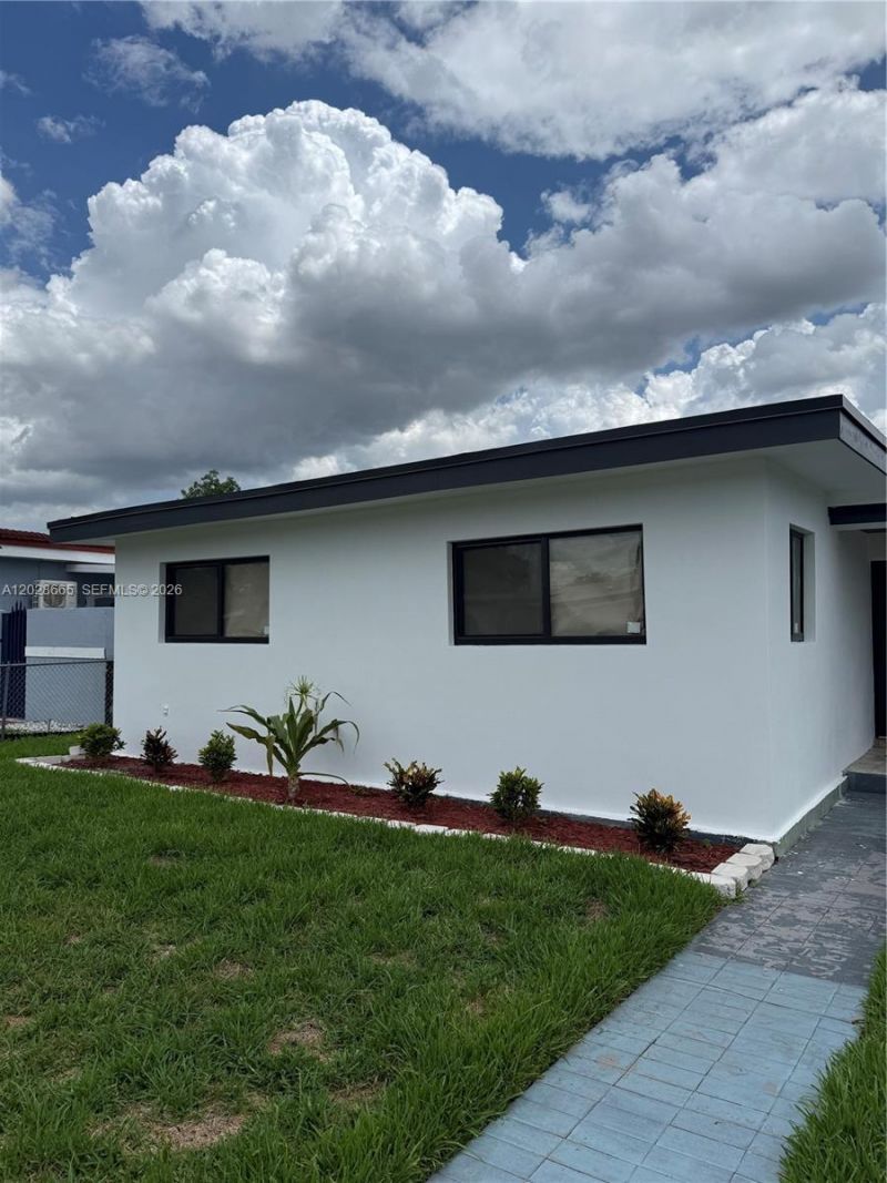 1014 W 66th St , Hialeah, FL 33012 Photo