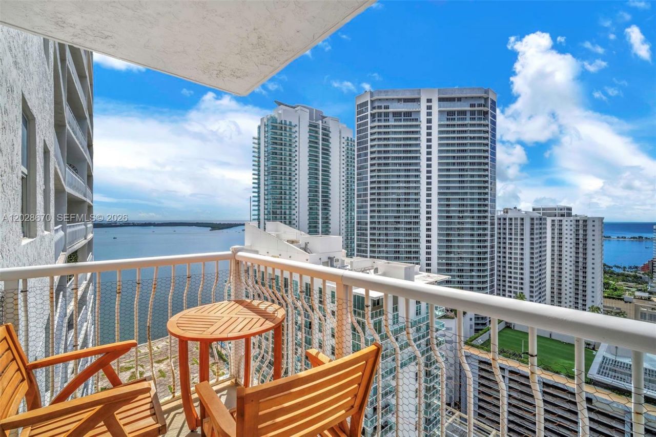 1200 Brickell Bay Dr, Unit 3123, Miami, FL 33131 Photo