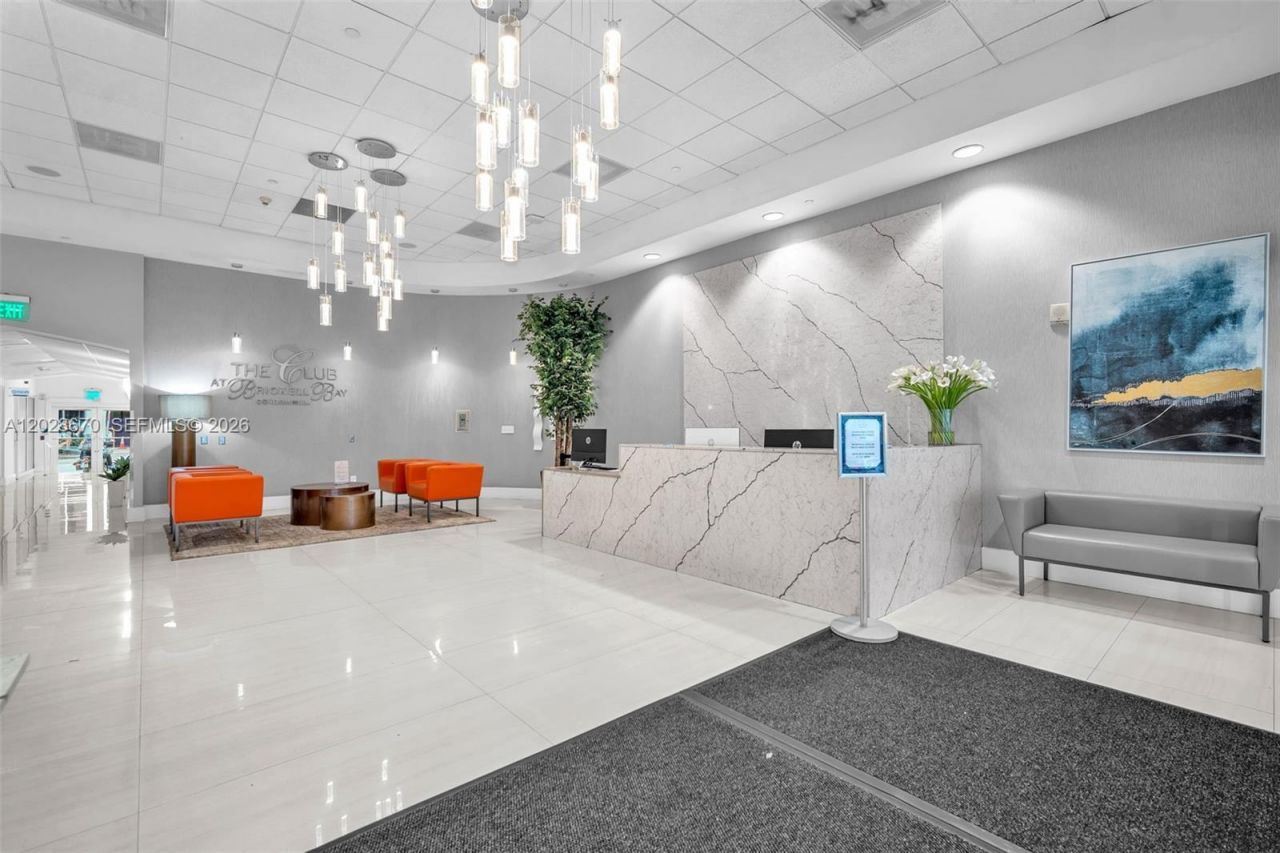 1200 Brickell Bay Dr, Unit 3123, Miami, FL 33131 Photo
