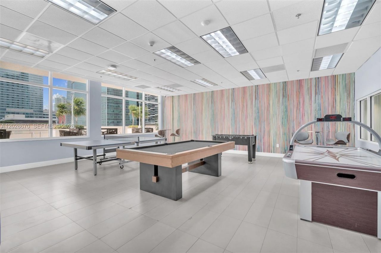 1200 Brickell Bay Dr, Unit 3123, Miami, FL 33131 Photo
