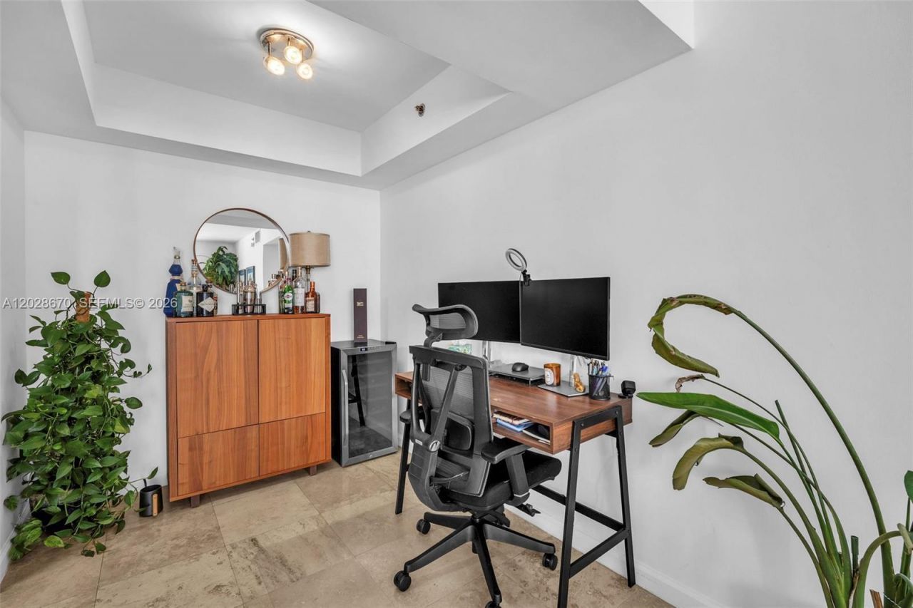 1200 Brickell Bay Dr, Unit 3123, Miami, FL 33131 Photo