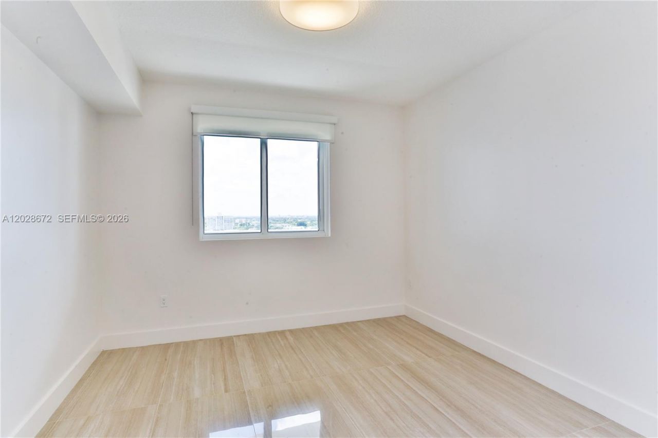600 NE 27th St, Unit 1504, Miami, FL 33137 Photo