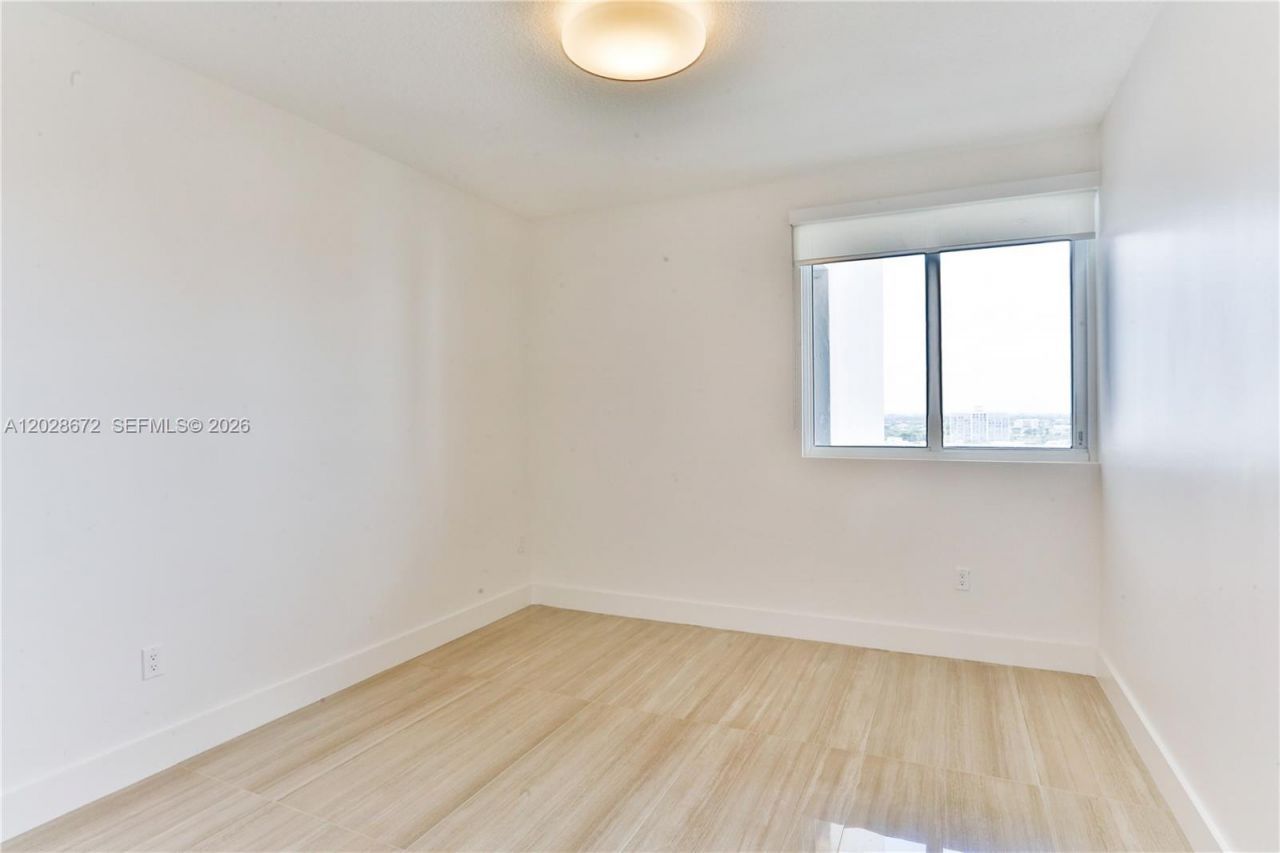 600 NE 27th St, Unit 1504, Miami, FL 33137 Photo