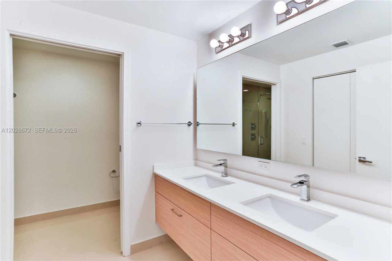 600 NE 27th St, Unit 1504, Miami, FL 33137 Photo
