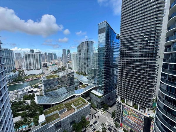 55 SW 9th St , Unit 3201, Miami, FL 33130