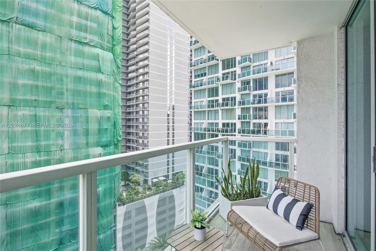 31 SE 5th St , Unit 2410, Miami, FL 33131 Photo