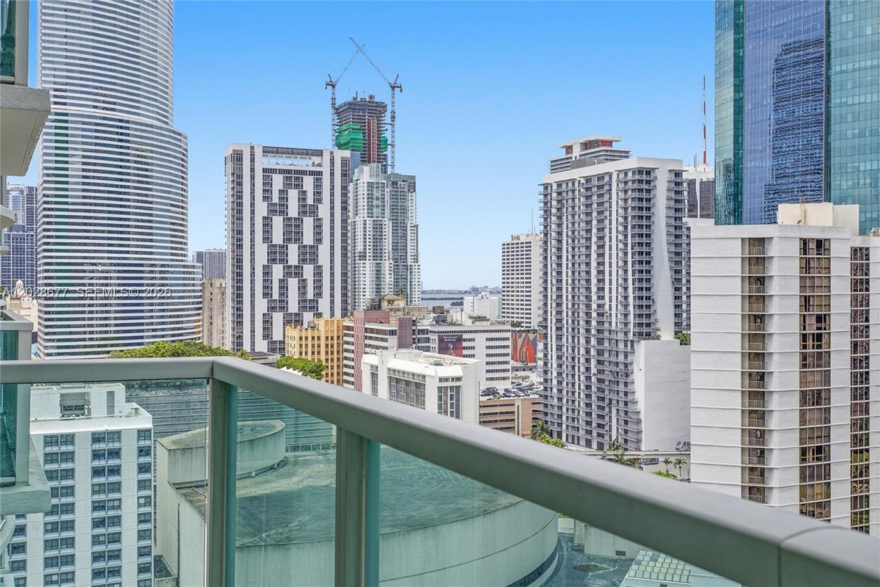 31 SE 5th St , Unit 2410, Miami, FL 33131 Photo