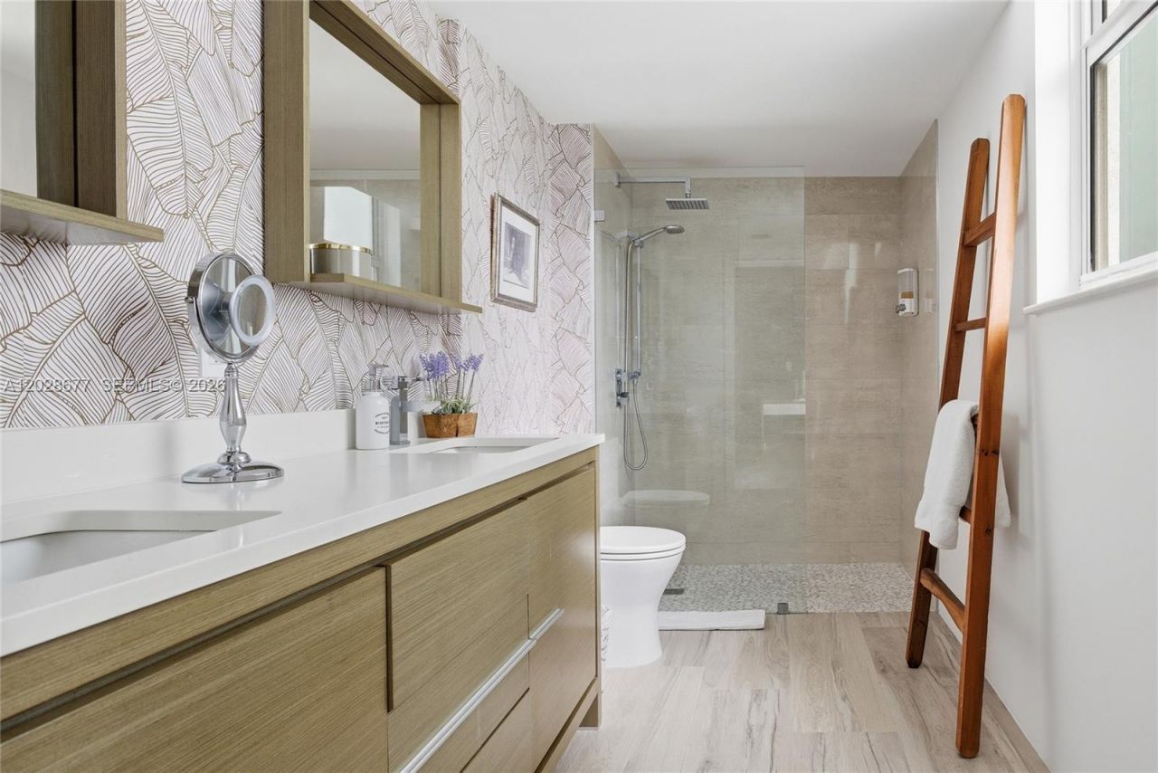31 SE 5th St , Unit 2410, Miami, FL 33131 Photo