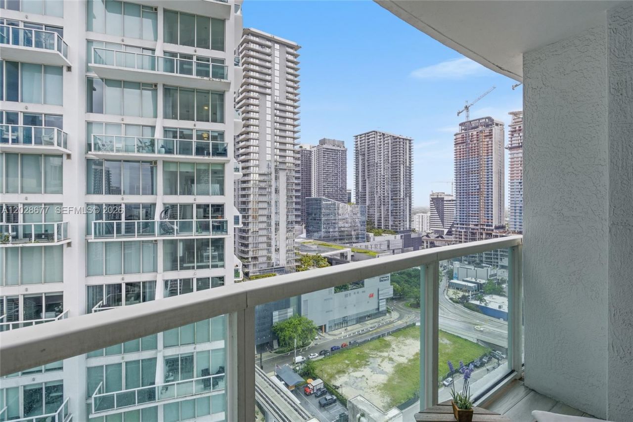 31 SE 5th St , Unit 2410, Miami, FL 33131 Photo