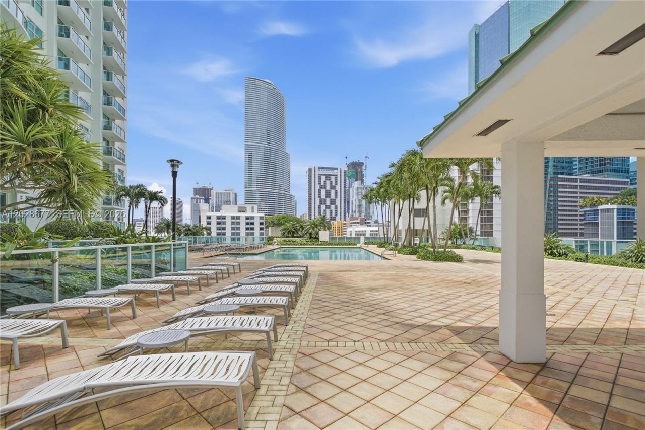 31 SE 5th St , Unit 2410, Miami, FL 33131 Photo