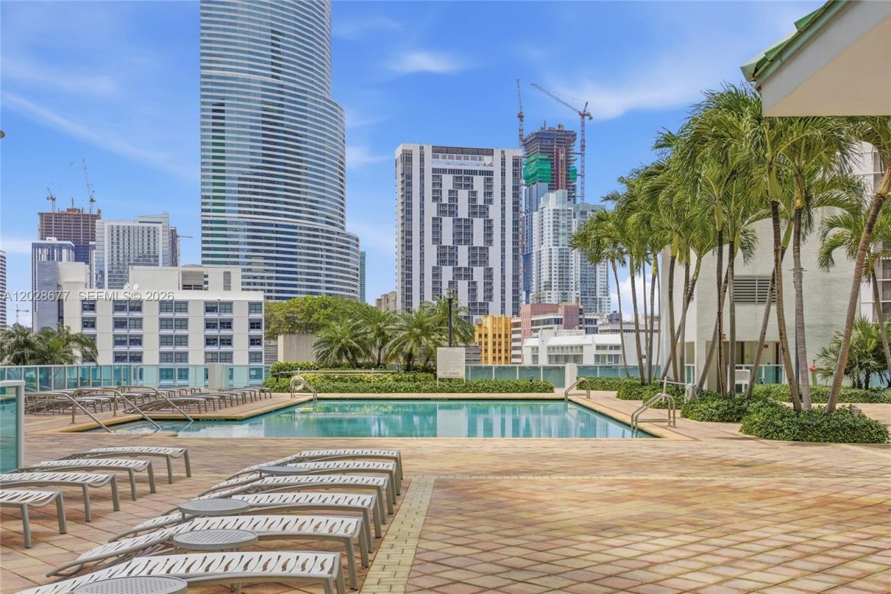31 SE 5th St , Unit 2410, Miami, FL 33131 Photo