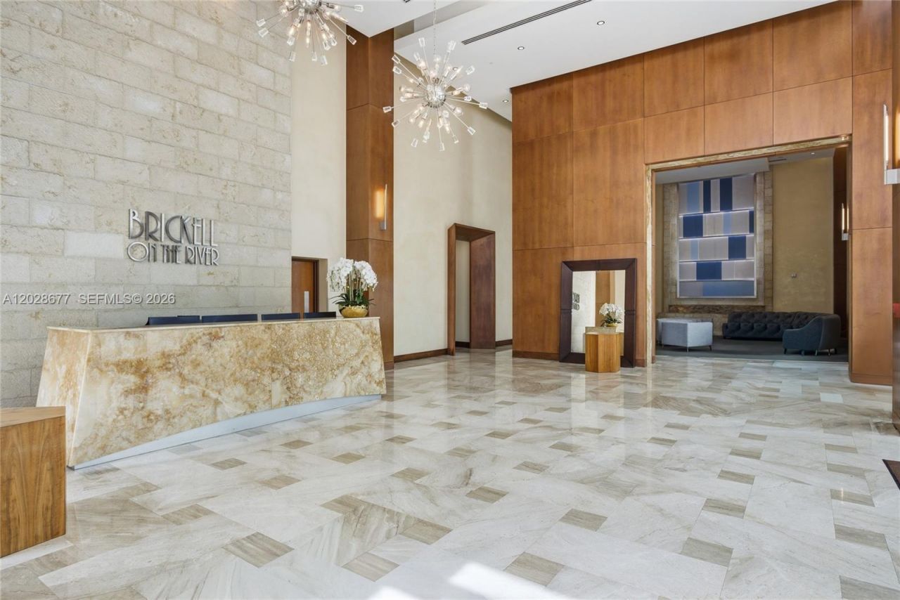 31 SE 5th St , Unit 2410, Miami, FL 33131 Photo