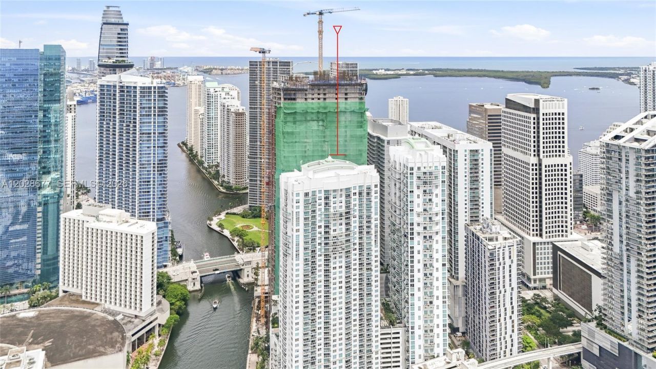 31 SE 5th St , Unit 2410, Miami, FL 33131 Photo