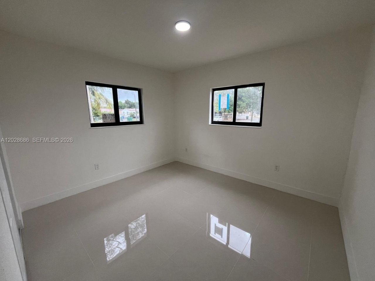 1800 NW 18th Ter, Miami, FL 33125 Photo