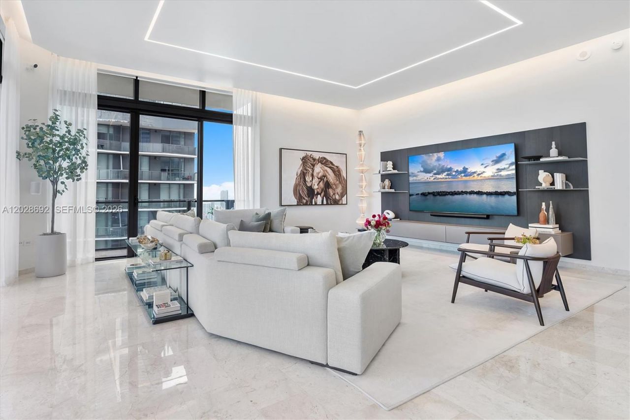 88 SW 7th St, Unit 4001, Miami, FL 33130 Photo