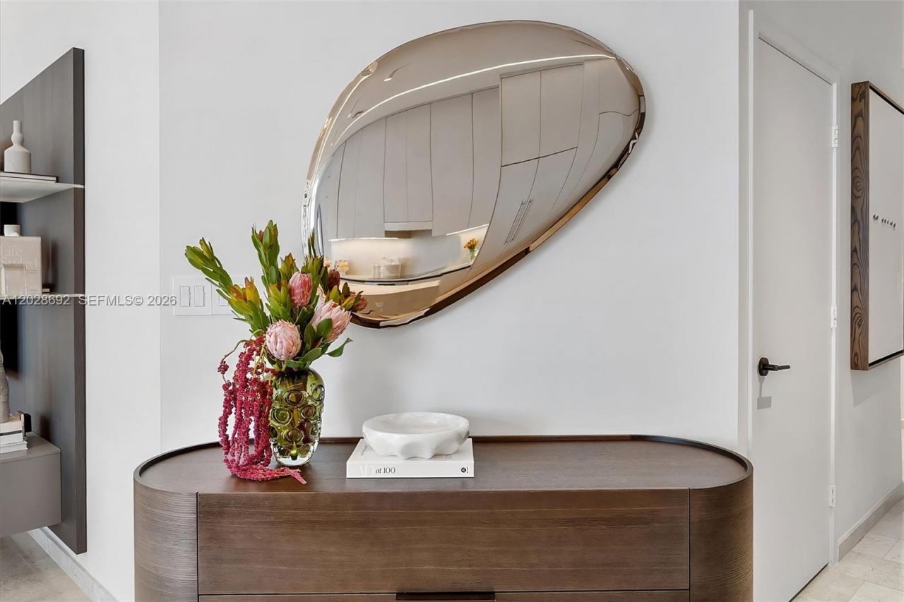 88 SW 7th St, Unit 4001, Miami, FL 33130 Photo