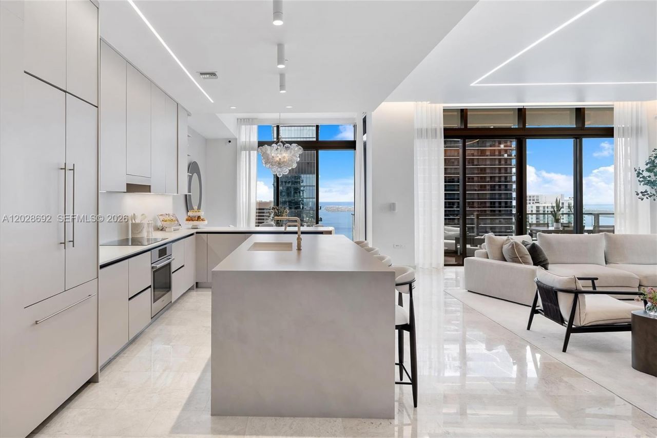 88 SW 7th St, Unit 4001, Miami, FL 33130 Photo