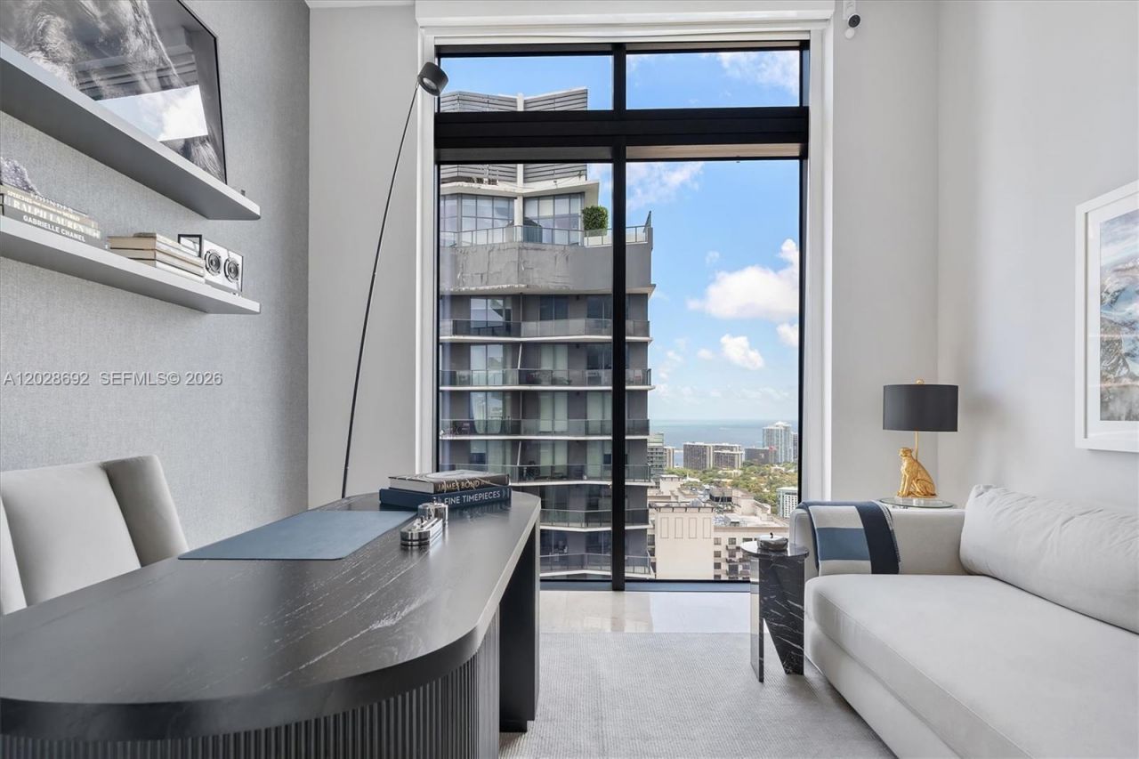 88 SW 7th St, Unit 4001, Miami, FL 33130 Photo