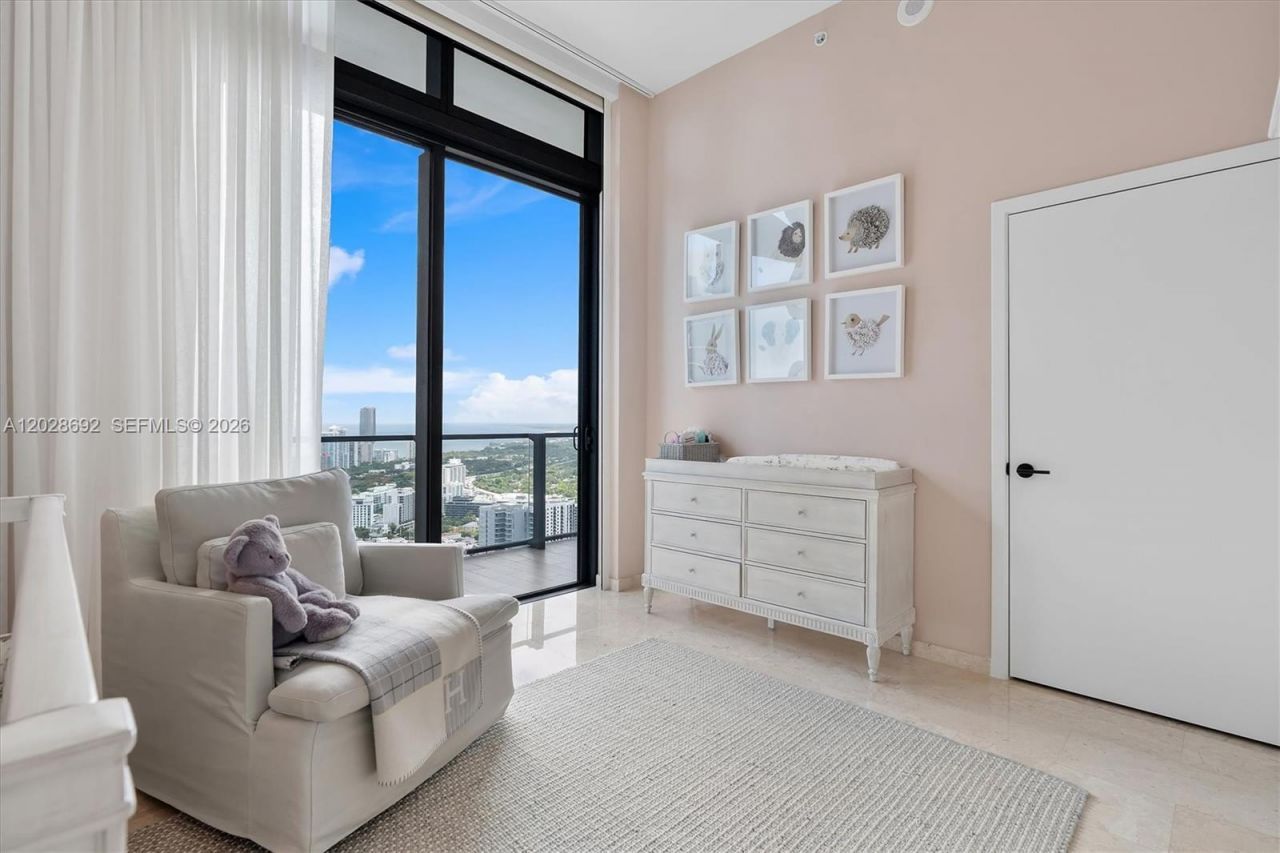 88 SW 7th St, Unit 4001, Miami, FL 33130 Photo