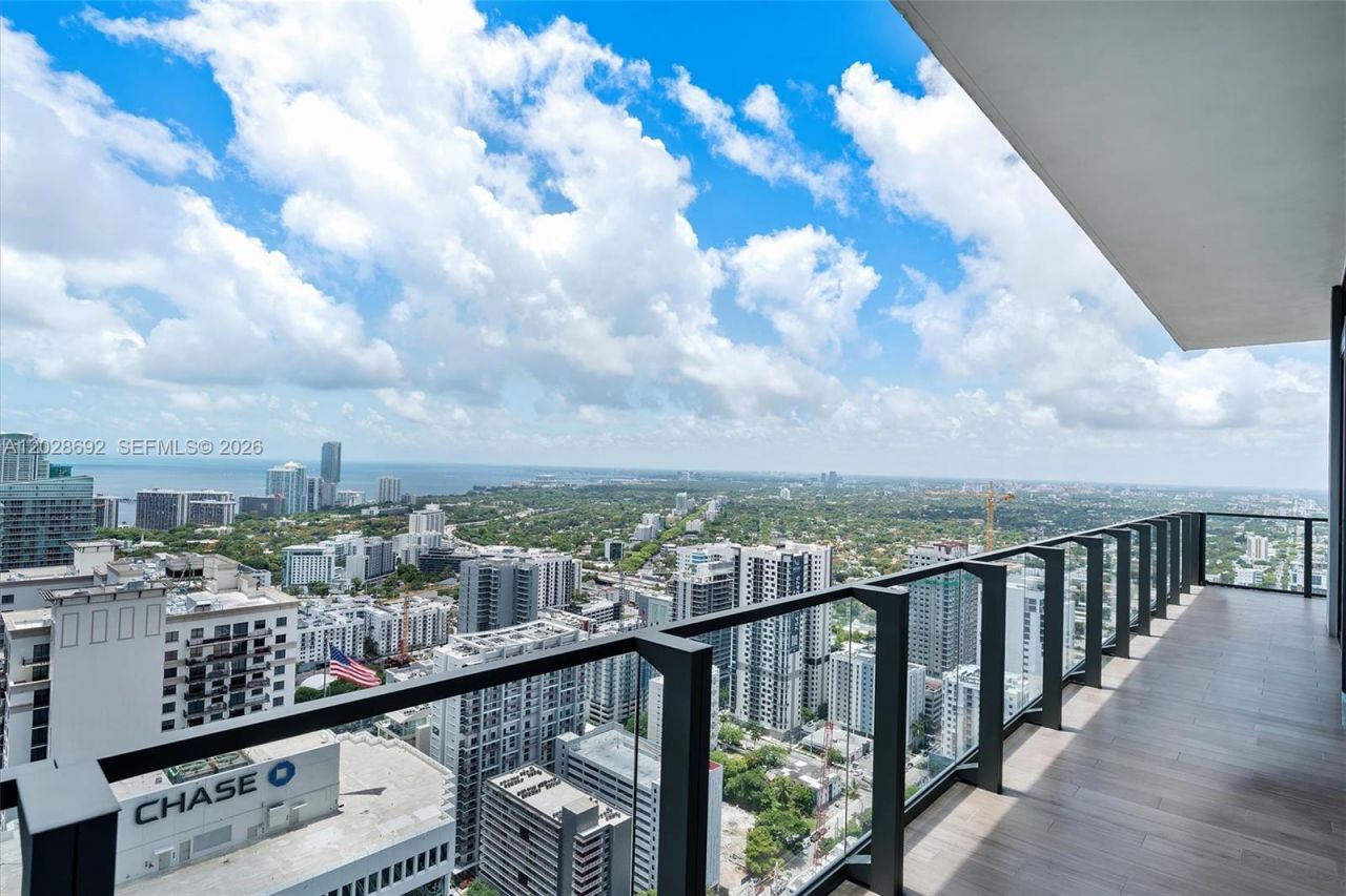 88 SW 7th St, Unit 4001, Miami, FL 33130 Photo