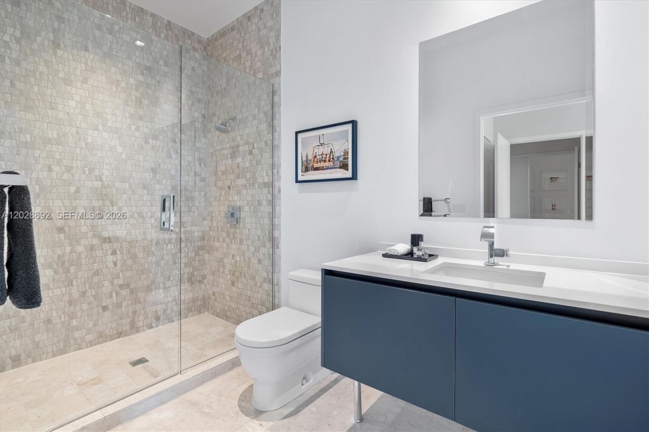 88 SW 7th St, Unit 4001, Miami, FL 33130 Photo