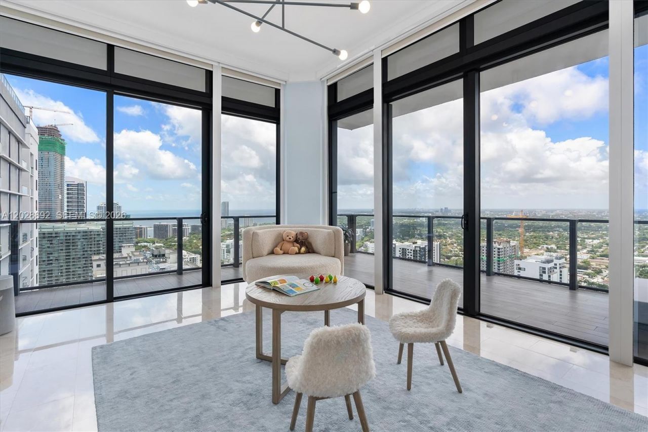88 SW 7th St, Unit 4001, Miami, FL 33130 Photo
