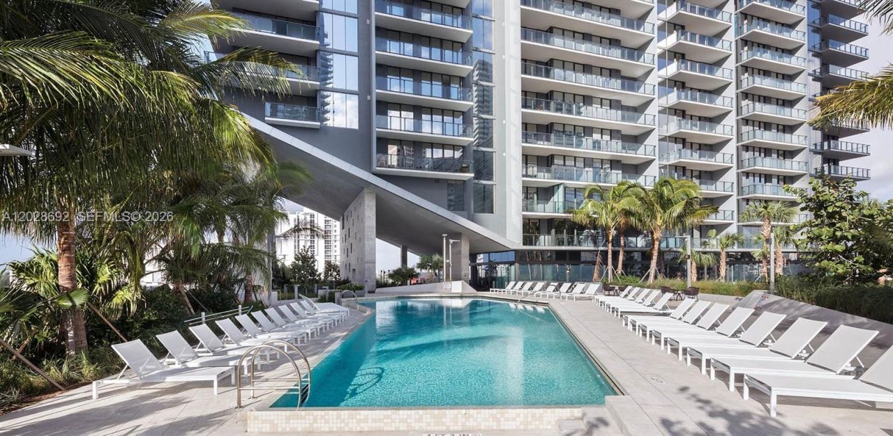88 SW 7th St, Unit 4001, Miami, FL 33130 Photo