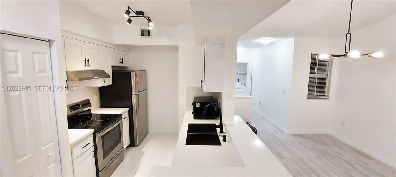 2501 Centergate Dr , Unit 203, Miramar, FL 33025 Photo